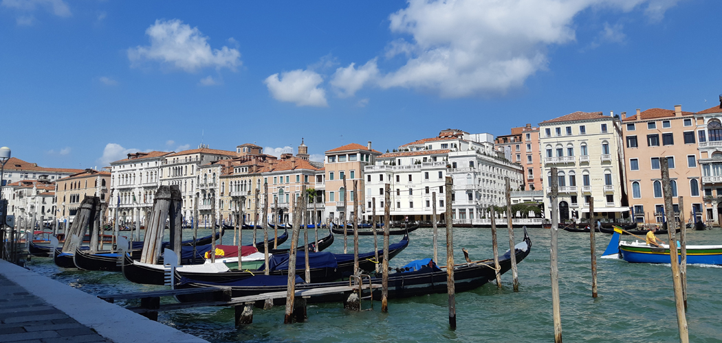 Venecia y sus góndolas