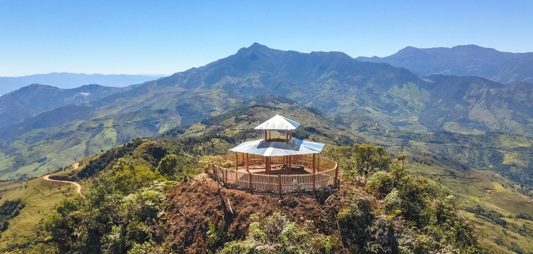 Mirador-Ruinas-Yacuviñay-Ecuador